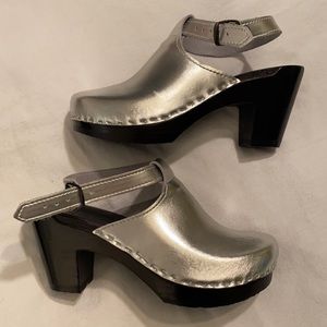 Sven silver halter clogs 37
